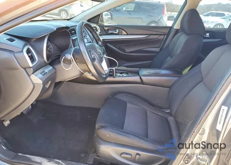 2018 Nissan Maxima 3.5S z USA, uszkodzony, nr VIN 1N4AA6AP2JC368802